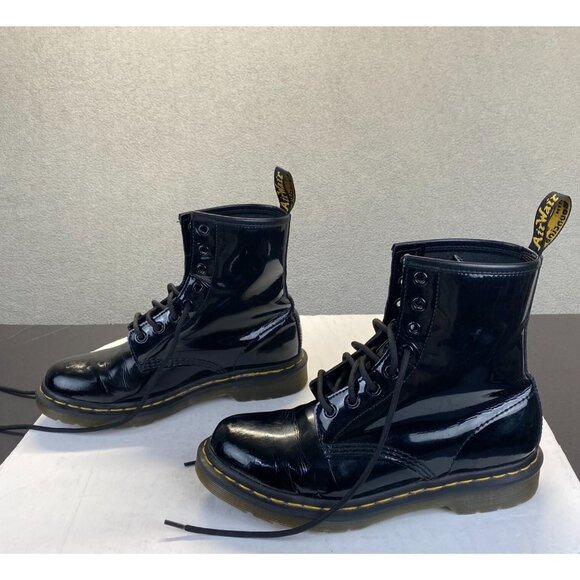 Dr. Martens Short Boots Black Leather Yellow Stitch 8 Hole Size US8 /EUR 39 - Picture 2 of 16